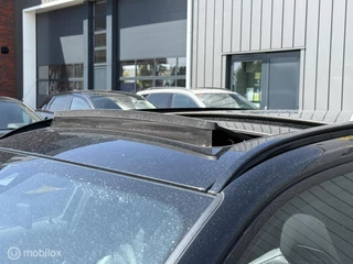BMW 3 Serie BMW 3-serie Touring 330e xDrive M Sport Sportstoelen Panodak Harman Kardon Leer HUD Memory LED - afbeelding nr 4