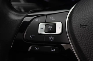 Volkswagen Tiguan Leer, Panoramadak, ACC, Camera, Apple Carplay, DAB, PDC, Trekhaak, 19'' - afbeelding nr 41