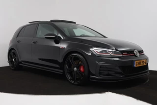 Volkswagen Golf Volkswagen GOLF 2.0 TSI GTI TCR (AKRAPOVIC, PANORAMADAK, CAMERA, STOELVERWARMING, CRUISE CONTROL, DEALER ONDERHOUDEN) - afbeelding nr 21