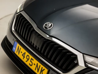 Škoda Octavia Automaat (APPLE CARPLAY, GROOT NAVI, VIRTUAL COCKIT, CAMERA, STOELVERWARMING, SPORTSTOELEN, LED KOPLAMPEN, CRUISE, PARKEERSENSOREN, NIEUWE APK, NIEUWSTAAT) - afbeelding nr 40
