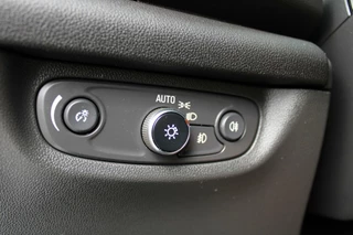 Opel Insignia Opel Insignia Grand Sport 1.6 Turbo Business Executive Stoel en stuur verw. Camera Navi Leer. Automaat 200 Pk Opc line - afbeelding nr 20