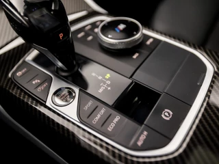 BMW 3 Serie BMW 3 Serie 330i High Executive M Sport 259Pk Automaat (SCHUIFDAK, M PAKKET, HEAD-UP DISPLAY, LASER KOPLAMPEN, CARBON INLEG, HARMAN/KARDON, LEDER/ALCANTARA, APPLE CARPLAY, STUUR/STOELVERWARMING, NIEUWSTAAT) - afbeelding nr 28