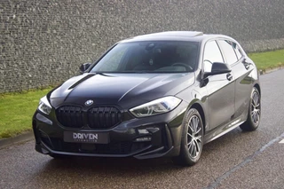BMW 1 Serie 120i M Sport | Pano - Head Up - Harman/Kardon