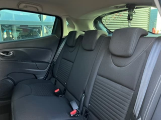 Renault Clio Renault Clio 1.2 TCe Limited | Volledig Onderhouden | Navigatie | Cruise Control | Climate Control | Stoelverwarming | Parkeersens - afbeelding nr 13