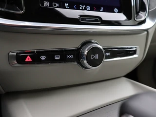 Volvo V60 Volvo V60 B3 AUT(7) ESSENTIAL EDITION GOOGLE MAPS LEDER 18INCH ACC BLIS ST - afbeelding nr 20