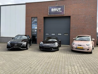 BMW 3 Serie BMW 3-serie 330i High Executive, M Pakket, Schuifdak, 19