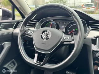 Volkswagen Passat Volkswagen Passat 1.4 TSI GTE Highline|Pano 360° Camera Dyna - afbeelding nr 20