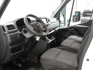 Renault Master Renault Master T35 2.3 dCi 135PK L2H2 Airco Cruise Control Camera Nav PDC V+A Trekhaak 270° Deuren - afbeelding nr 15