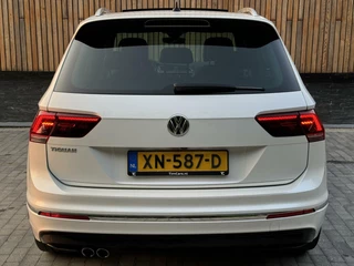 Volkswagen Tiguan Volkswagen Tiguan 1.5 TSI Highline R-line | Panoramadak | Head-up Display | Stoelverwarming | R-stuur | LED adaptief | Grootscherm navigatie | Side assist | Keyless | Achteruitrijcamera | Parkeersensoren voor en achter - afbeelding nr 49