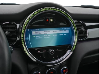 MINI Electric (INCL-BTW) Aut. *PANO | FULL-LEATHER | FULL-LED | HARMAN/KARDON-SOUND | KEYLESS | CAMERA | SPORT-SEATS | NAVI-FULLMAP  | ECC | HEATED-SEATS | AMBIENT-LIGHT | DAB | DIGI-COCKPIT | PDC | 17