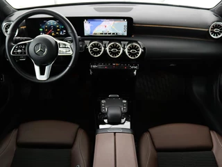Mercedes-Benz A-Klasse Mercedes-Benz A-klasse 250e Urban | Stoelverwarming | Camera |  Sfeerverlichting | Full LED | Half leder | Park Assist | Climate control | DAB | Bluetooth | Cruise control - afbeelding nr 8