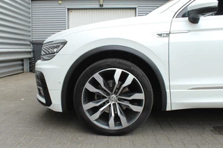 Volkswagen Tiguan Volkswagen Tiguan 1.5 TSI 150pk ACT R-Line DSG7 NL-Auto NAP Panoramadak Clima Cruise Navi 360 Camera Dynaudio Keyless  HUD Dig. Cockpit El. Klep - afbeelding nr 30