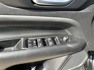 Jeep Compass Jeep Compass 4xe 240 Plug-in Hybrid Electric Limited Winterpakket - afbeelding nr 17