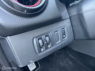 Renault Clio Renault Clio 220pk R.S. Trophy RS18|RIJKLAAR|BOSE|LEER|NR299 - afbeelding nr 29
