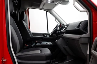 Volkswagen Crafter Volkswagen Crafter 35 2.0 TDI 177pk DSG-Automaat L3H3 (L2H2) Airco/Navi/Camera 09-2020 - afbeelding nr 3