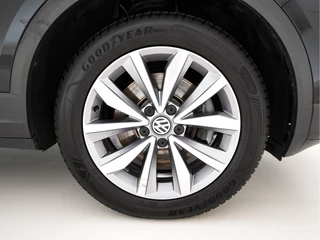 Volkswagen T-Roc Volkswagen T-Roc 1.5 TSI Sport-Plus-Pack Aut. *ADAPTIVE-CRUISE | FULL-LED | NAVI-FULLMAP | HEATED-COMFORTSEATS | DAB | CAMERA | TOWBAR | PRIVACY-GLASS | 17''ALU* - afbeelding nr 25