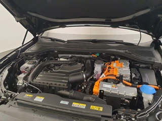 Volkswagen Passat Volkswagen Passat Variant 1.5 eHybrid 272pk DSG/AUT R-Line Wegklapbare trekhaak, Panoramadak, Leder - afbeelding nr 21