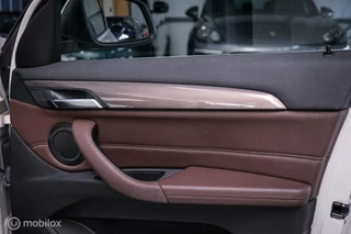 BMW X1 BMW X1 xDrive20i High Executive | 4x4 | HUD | Trekhaak | Leder | Orig NL auto | Dealer onderhouden | Camera | rijklaarprijs | - afbeelding nr 38
