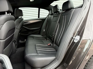 BMW 5 Serie BMW 5-serie 520d High Executive Sport Line Schuifdak HUD Rondomzicht Camera Leder Apple CarPlay LED Stoelverwarming - afbeelding nr 12