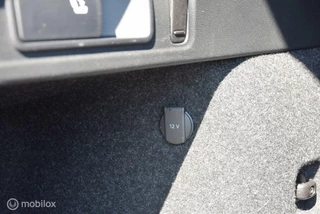 Škoda Octavia Skoda Octavia Combi 1.0 TSI Greentech Business Edition Trekhaak, DAB+,  Apple Carplay/Android auto - afbeelding nr 17