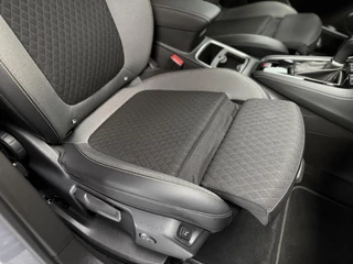 Opel Grandland X Opel Grandland X 1.2 Turbo Business Executive | Automaat | Navigatie | Trekhaak - afbeelding nr 17