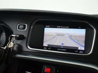 Volvo V40 Volvo V40 Cross Country 1.5 T3 Summum | Leder • Standkachel • Keyless • Goed onderhouden - afbeelding nr 17