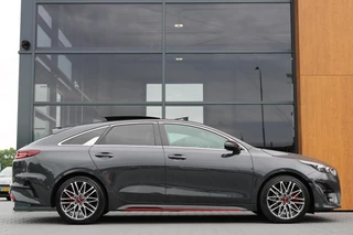 Kia ProCeed Kia ProCeed 1.6 T-GDi GT 204PK | Pano | JBL | Sportuitlaat - afbeelding nr 18