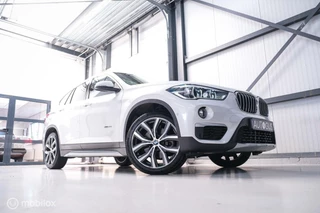 BMW X1 BMW X1 xDrive20i High Executive | 4x4 | HUD | Trekhaak | Leder | Orig NL auto | Dealer onderhouden | Camera | rijklaarprijs | - afbeelding nr 16