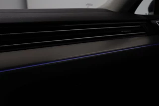 Volkswagen Passat Volkswagen Passat 1.4 TSI PHEV GTE | Head-Up | Stoelverwarming | 360 camera | Trekhaak | Keyless | Carplay | Dynamic Chassis Control | Full LED | Massage | Navigatie | Active Info Display - afbeelding nr 33