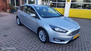 Ford Focus - 454827617-0