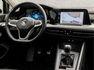 Volkswagen Golf Volkswagen Golf 1.0 TSI Sport (APPLE CARPLAY, GROOT NAVI, MEMORY SEATS, ALCANTARA, CAMERA, SPORTSTOELEN, KEYLESS, LM VELGEN, LED KOPLAMPEN, NIEUWSTAAT) - afbeelding nr 7