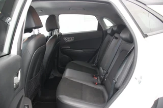 Hyundai Kona Hyundai Kona Electric Fashion 64 kWh - Carplay, Camera, Stoelverw. SOH 100% - afbeelding nr 9