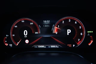 BMW 5 Serie BMW 5-serie Touring 540i xDrive / PANODAK / Soft Close / CAMERA / HUD / KEYLESS - afbeelding nr 7