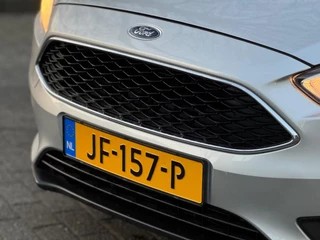 Ford Focus Ford Focus Wagon 1.0 Navi Trekhaak PDC Dealeronderhouden 2e eig Grote ond.beurt Boekjes volledig Bluetooth APK bij aflevering - afbeelding nr 16