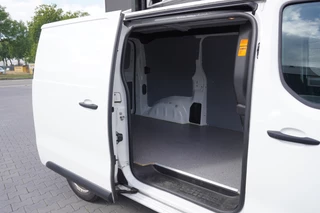 Toyota ProAce Toyota ProAce Worker 2.0 D-4D 145PK EURO 6 - Airco - Navi - Cruise - € 14.900,- Excl. - afbeelding nr 8