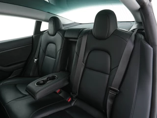 Tesla Model 3 Tesla Model 3 Standard RWD Plus 60 kWh [ 3-Fase ] (INCL-BTW) Aut. *PANO | AUTO-PILOT | FULL-LEATHER | KEYLESS | FULL-LED | MEMORY-PACK | SURROUND-VIEW | DAB | CARPLAY | DIGI-COCKPIT | LANE-ASSIST | COMFORT-SEATS | 18
