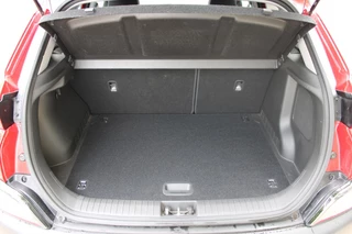 Hyundai Kona Hyundai Kona 1.6 GDI HEV Premium Navi/Leer/18