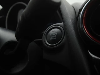 Mazda 2 Mazda 2 1.5 SkyActiv-G Homura automaat met all-weather banden : dealer onderhouden - afbeelding nr 28
