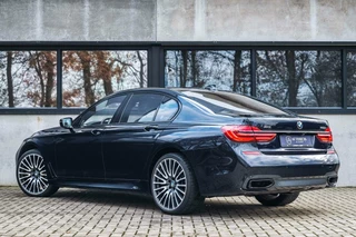 BMW 7 Serie BMW 7-serie 750i xDrive M Sport B&W Massage 360c 21'' Laser - afbeelding nr 13