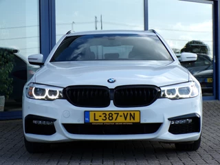 BMW 5 Serie BMW 5 Serie Touring 530i High Executive M-Sport, Full LED / Trekhaak / Camera + Sensoren / Stoelverwarming / 18' Sportvelgen - afbeelding nr 2