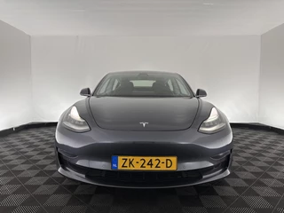 Tesla Model 3 (INCL-BTW) Aut. *PANO | AUTO-PILOT | NAPPA-LEATHER | KEYLESS | FULL-LED | MEMORY-PACK | SURROUND-VIEW | DAB | CARPLAY | DIGI-COCKPIT | LANE-ASSIST | COMFORT-SEATS | TOWBAR | 18