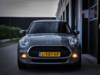 MINI One Mini Cooper One 1.5 Automaat  5-Deurs | CARPLAY | KEYLESS | CAMERA | DEALER ONDERHOUDEN - afbeelding nr 9