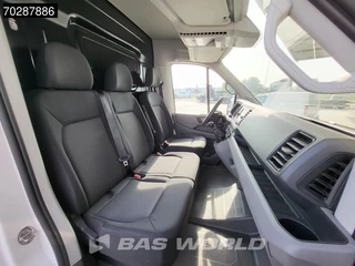 Volkswagen Crafter Volkswagen Crafter 140pk L4H3 Trekhaak Airco Cruise Camera Parkeersensoren Euro6 L3H2 15m3 Airco Trekhaak - afbeelding nr 12