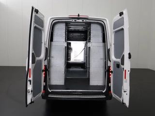 Volkswagen Crafter Volkswagen Crafter 2.0TDI 140PK DSG Automaat L3H3 | Kastinrichting | Navigatie | Camera | Airco | Cruise - afbeelding nr 4