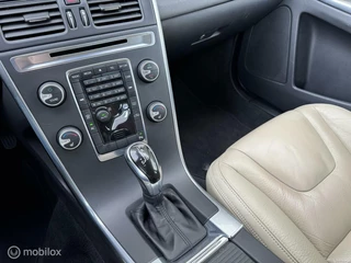 Volvo XC60 Volvo XC60 2.0 T5 245PK  FWD Leder Camera Stoelverwarming - afbeelding nr 19