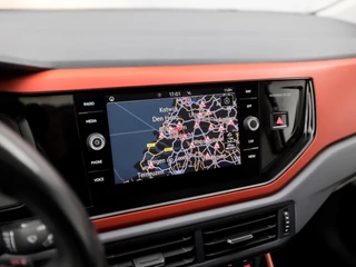 Volkswagen Polo Automaat (SCHUIFDAK, APPLE CARPLAY, GROOT NAVI, CLIMATE, BEATS AUDIO, LEDER, SPORTSTOELEN, GETINT GLAS, LM VELGEN, DAB+, ADAPTIVE CRUISE, NIEUWE APK, NIEUWSTAAT) - afbeelding nr 16