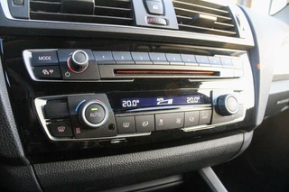 BMW 1 Serie BMW 1-serie 118i Centennial Executive|Trekhaak|Clima|Navi|PDC v+a|19