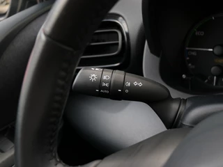 Toyota Yaris Toyota Yaris 1.5 Hybrid Active I Navi I Climate Control I Cruise Control - afbeelding nr 18