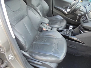 Peugeot 2008 Peugeot 2008 1.2 PT BL Executive - afbeelding nr 22