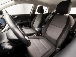 Kia Stonic (APPLE CARPLAY, NAVIGATIE, CAMERA, PARKEERSENSOREN, SPORTSTOELEN, CRUISE, GETINT GLAS, NIEUWE APK, NIEUWSTAAT) - afbeelding nr 14